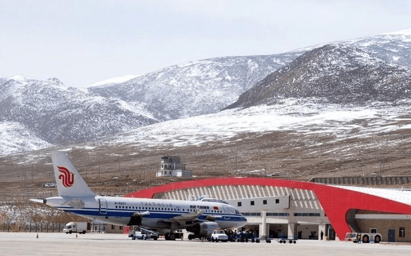 西藏将新添一座高原机场：耗资27亿完善交通网，到达地风景绝美！