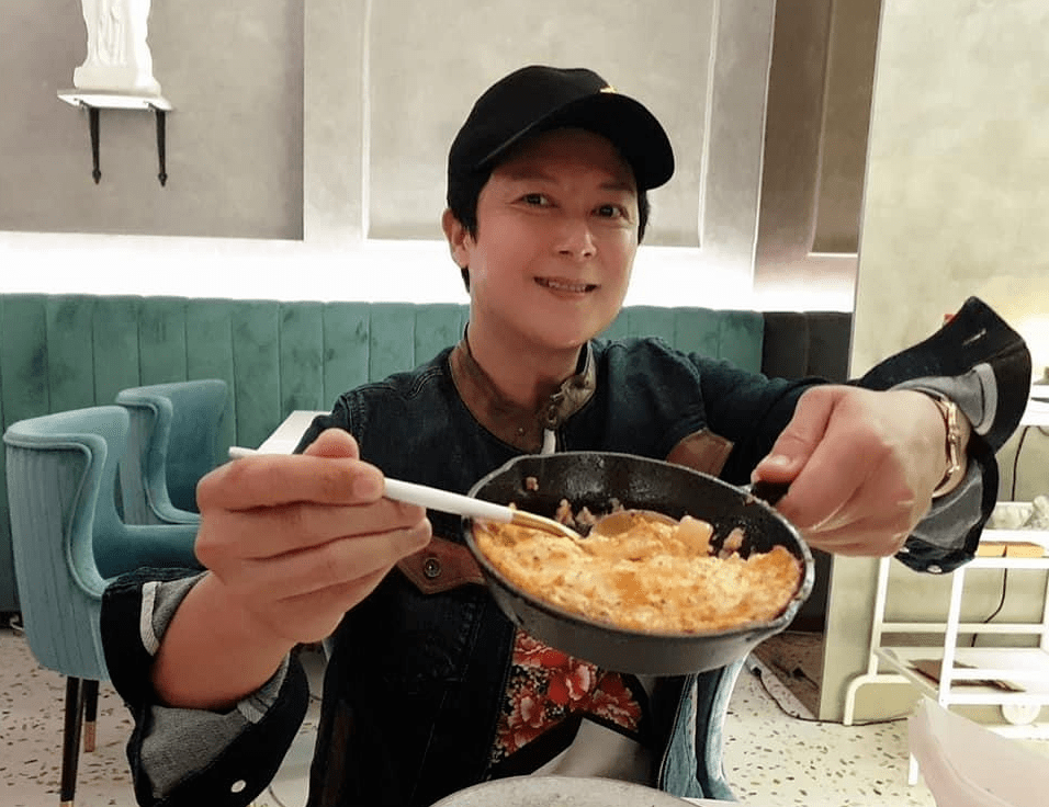 而今天所讲的这位男演员,正是曾经红极一时的古装男神王灿,他的经历