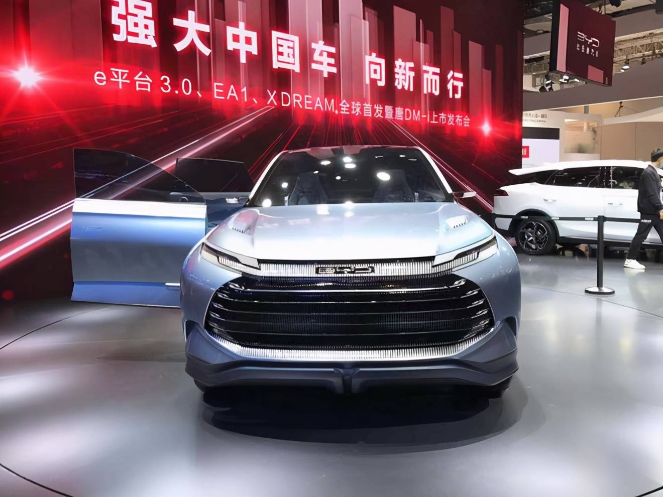 比亚迪x Dream概念车低调亮相上海车展 或为下一代唐原型车 Dragon