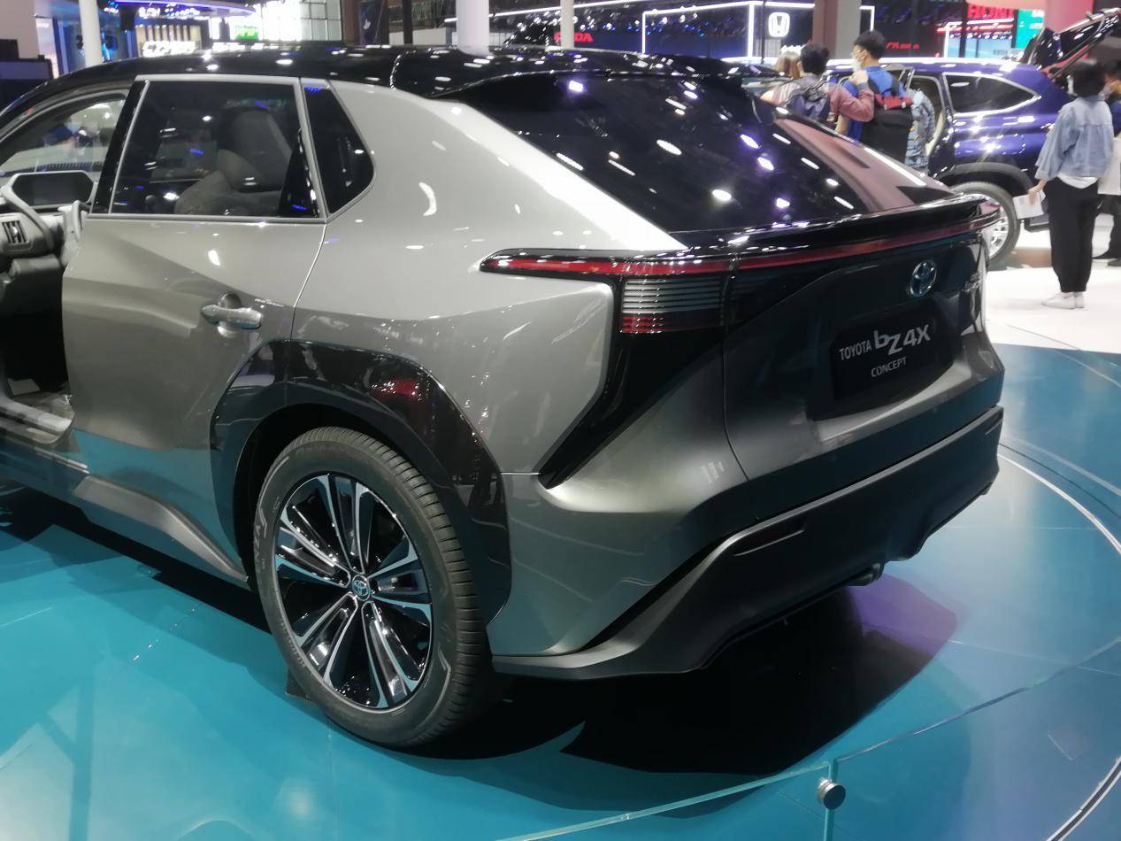 2021上海车展:丰田全新纯电suv bz4x 全球首发_搜狐汽车_搜狐网