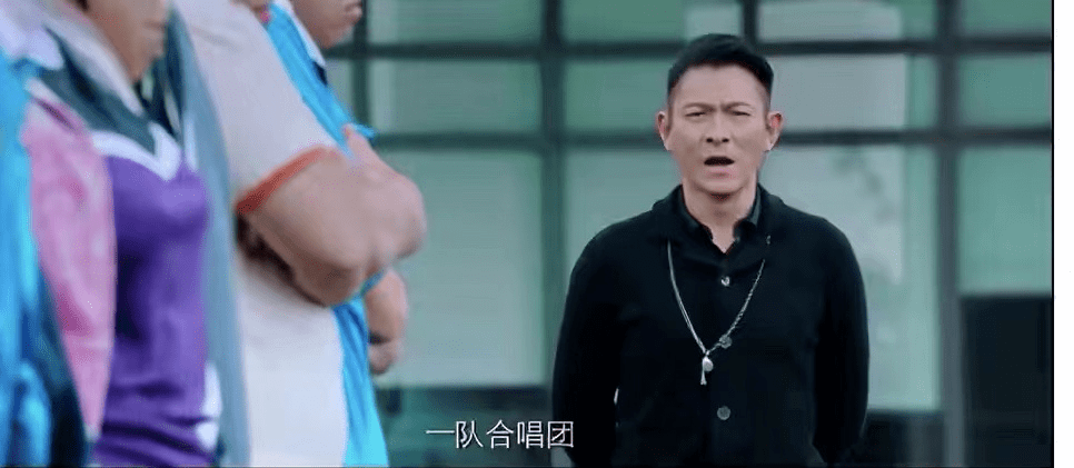原创
“没有爹妈可拼”的少年用什么改写命运?这部纪录片戳痛千万父母
家庭贫困,是组队的第一条件手里的棒球,就是这些孩子的命运棒球和教练,让孩子们的内心重新有了归属真正的教育,就是一场拯救
