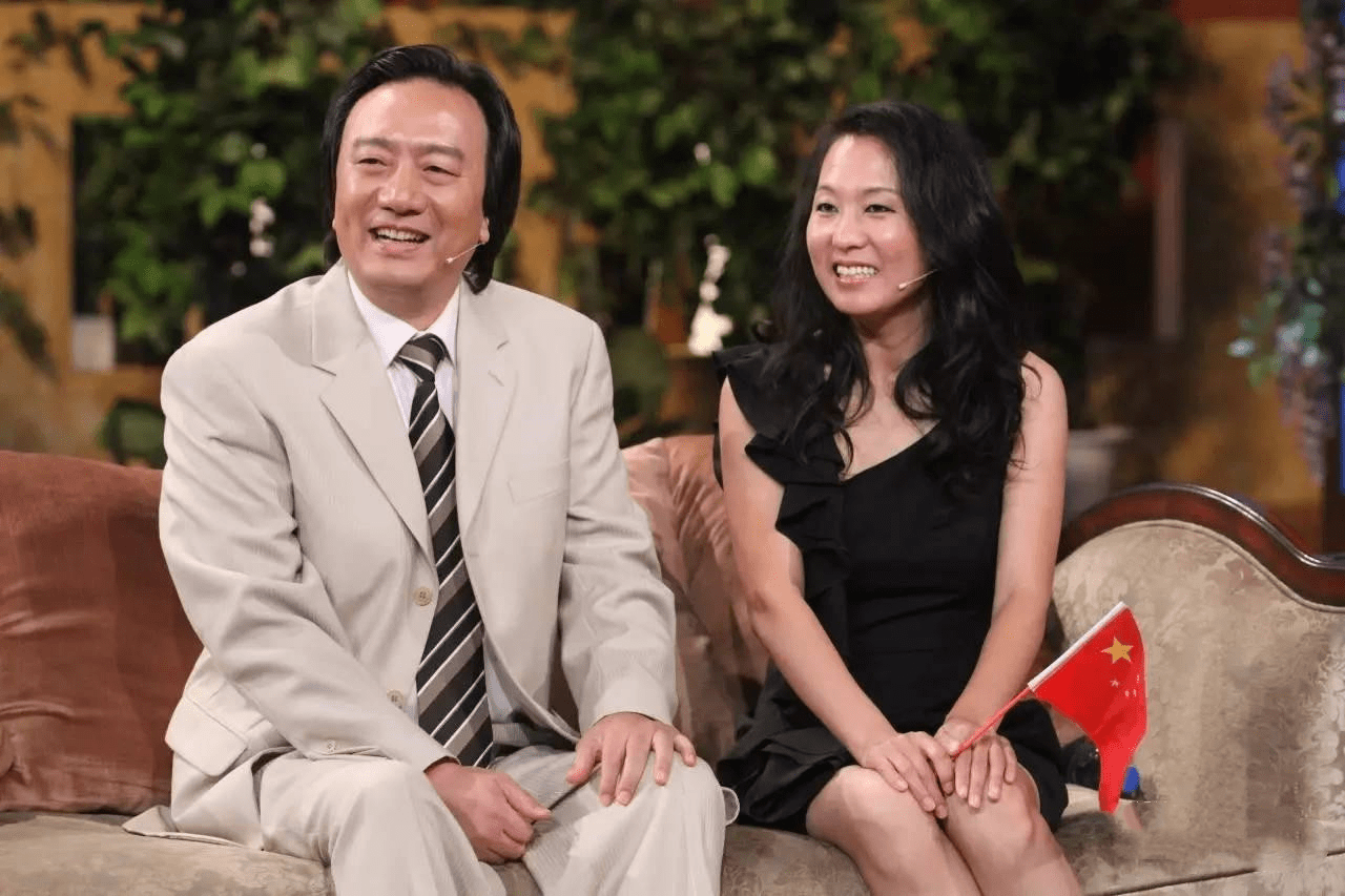 48岁王军霞徒步越野,结婚三次两度净身出户,和现任抚养三个孩子_战宇