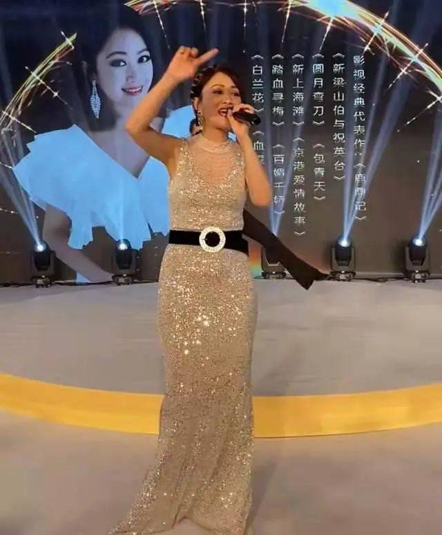 曾经的 古典美人 下嫁 马文才 如今52岁身材走样认不出 梁小冰