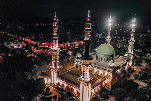亚洲最大清真寺图片