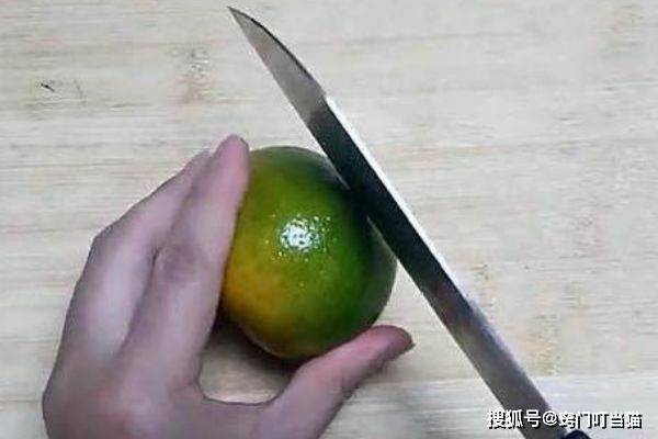 剥橘子手黄怎么办
