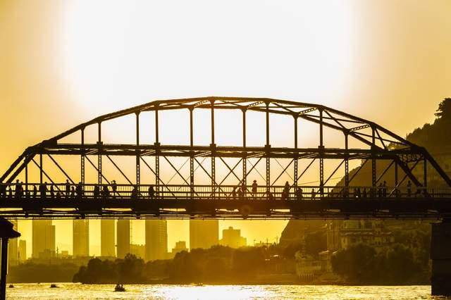 黄河上的一座公路桥,古代建造花费近17万两,号称"千古第一桥"!