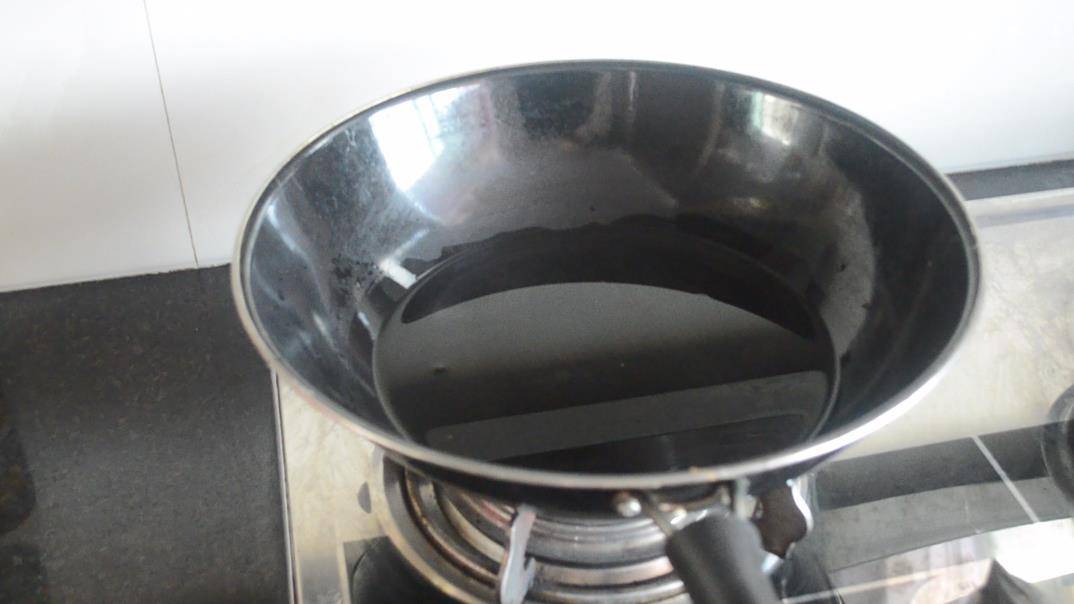 怎样快速去除锅锈 ec7ef11db9bc41d1ab6759cff1513369.jpeg