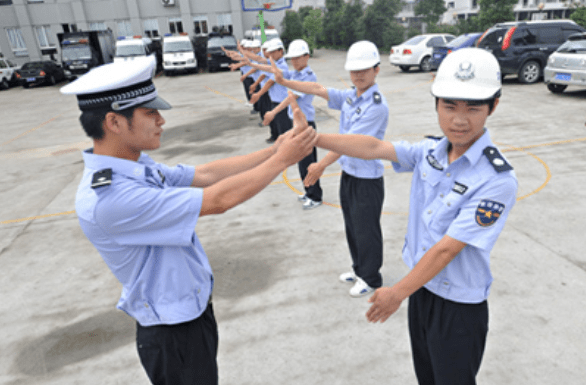 原創同樣穿警服輔警和協警有啥區別內行人告訴你差別很大