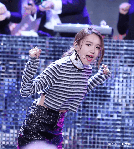 韩国女团忙内是什么意思 d801b4707fd747088e7852046c5954b2.png