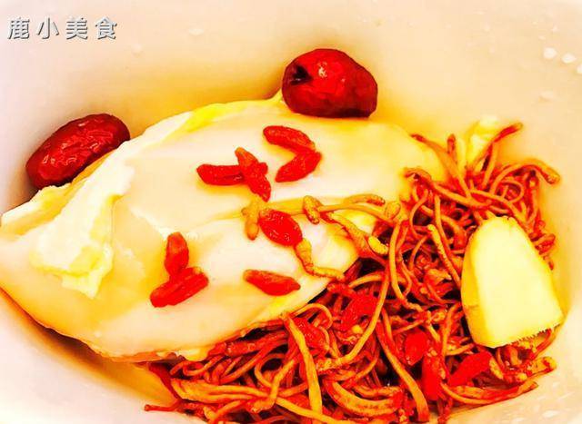 猪肉怎么炖汤好喝 f7661a4e29754e9eb617d77a34b4d5e5.jpeg