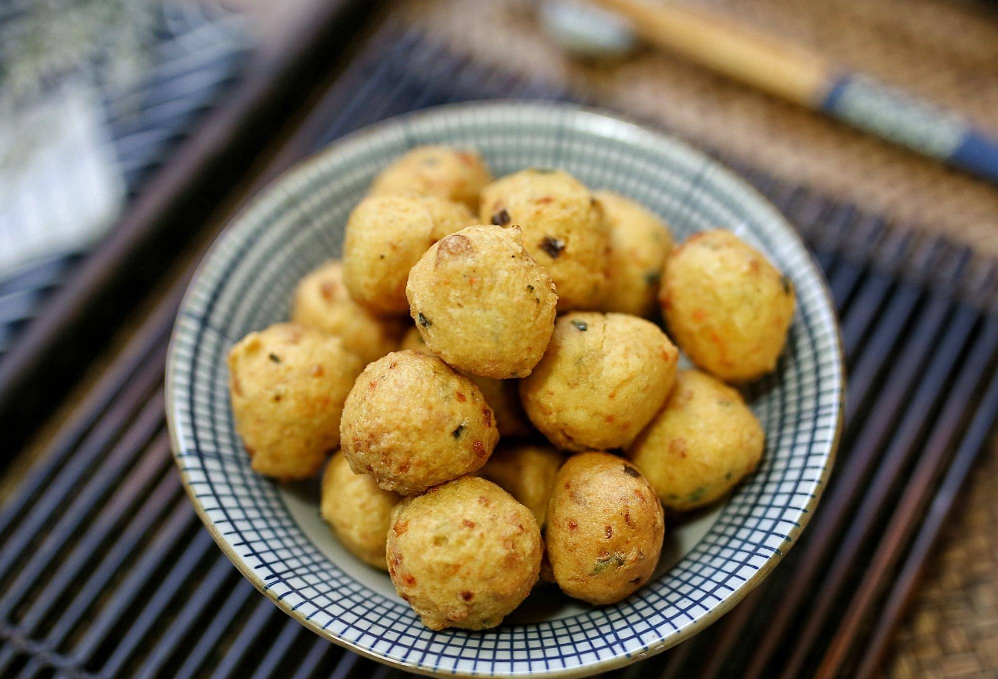 原创豆腐丸子这做法太好吃了不加肉馅也不散出锅比肉丸子还要香