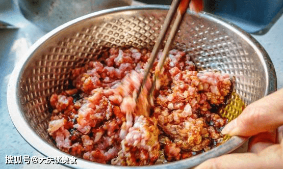 肉馅用什么食材好吃 5ef0dec851e740c6bee79316ea5b8417.png
