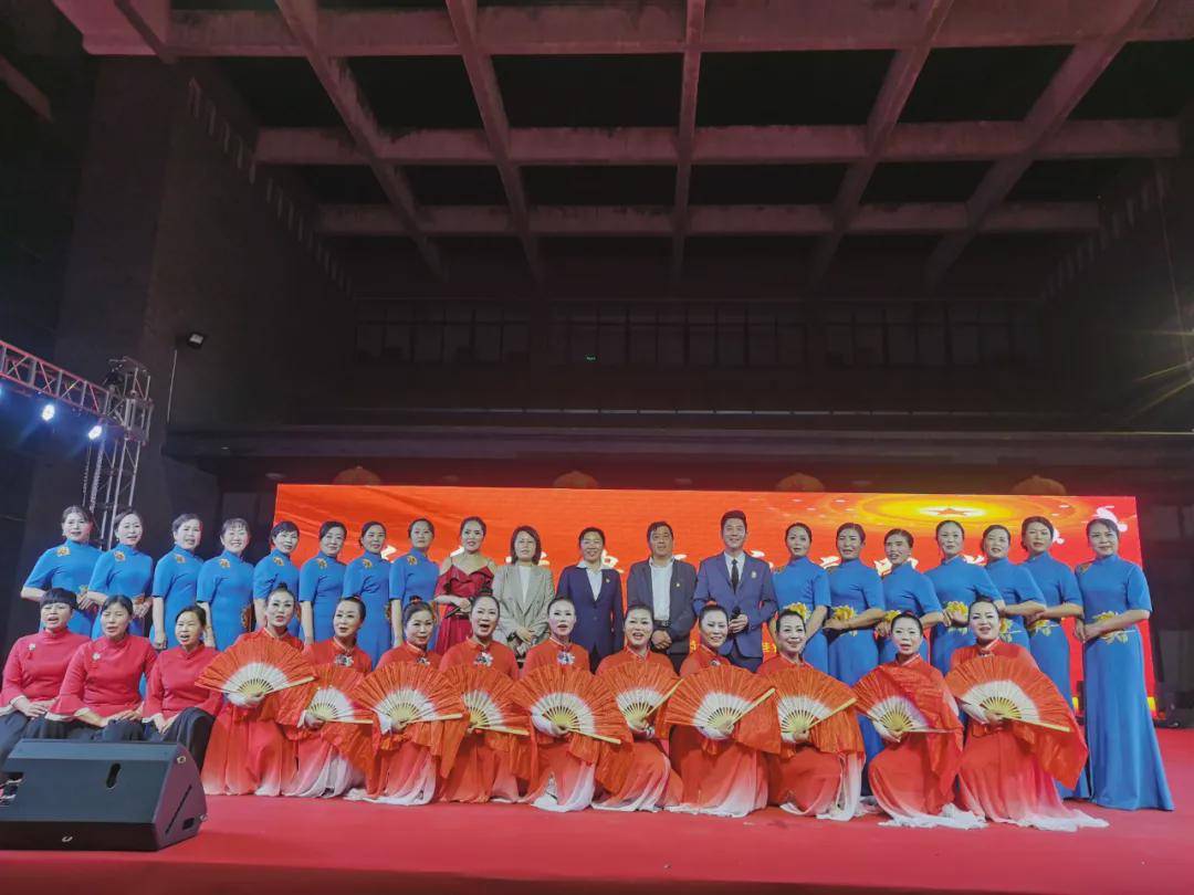 明港镇党委书记刘光金,明港镇党委副书记朱久海等镇领导班子成员,及