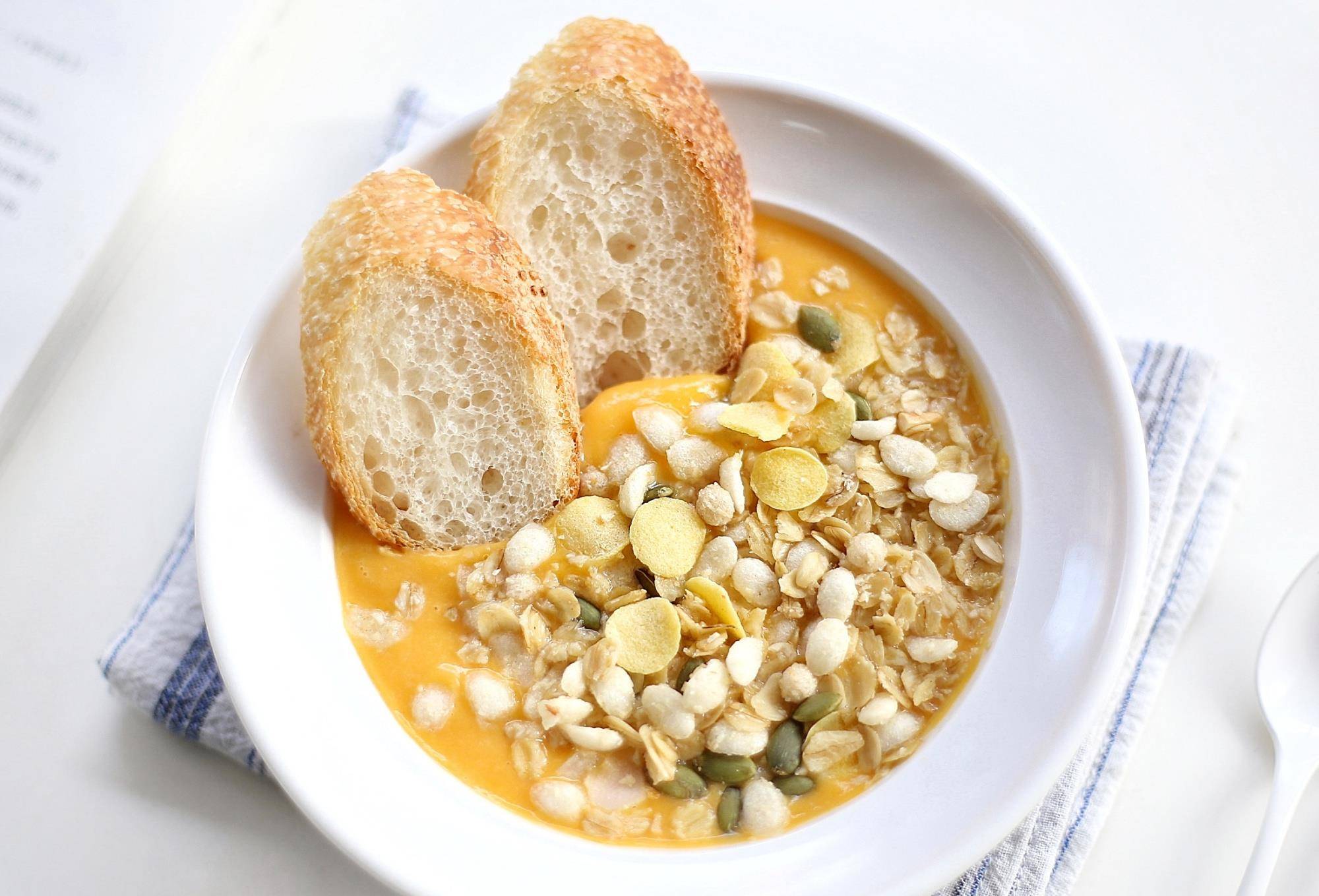 原创西餐厅里的南瓜浓汤做法如此简单香醇味美喝上一碗真舒坦