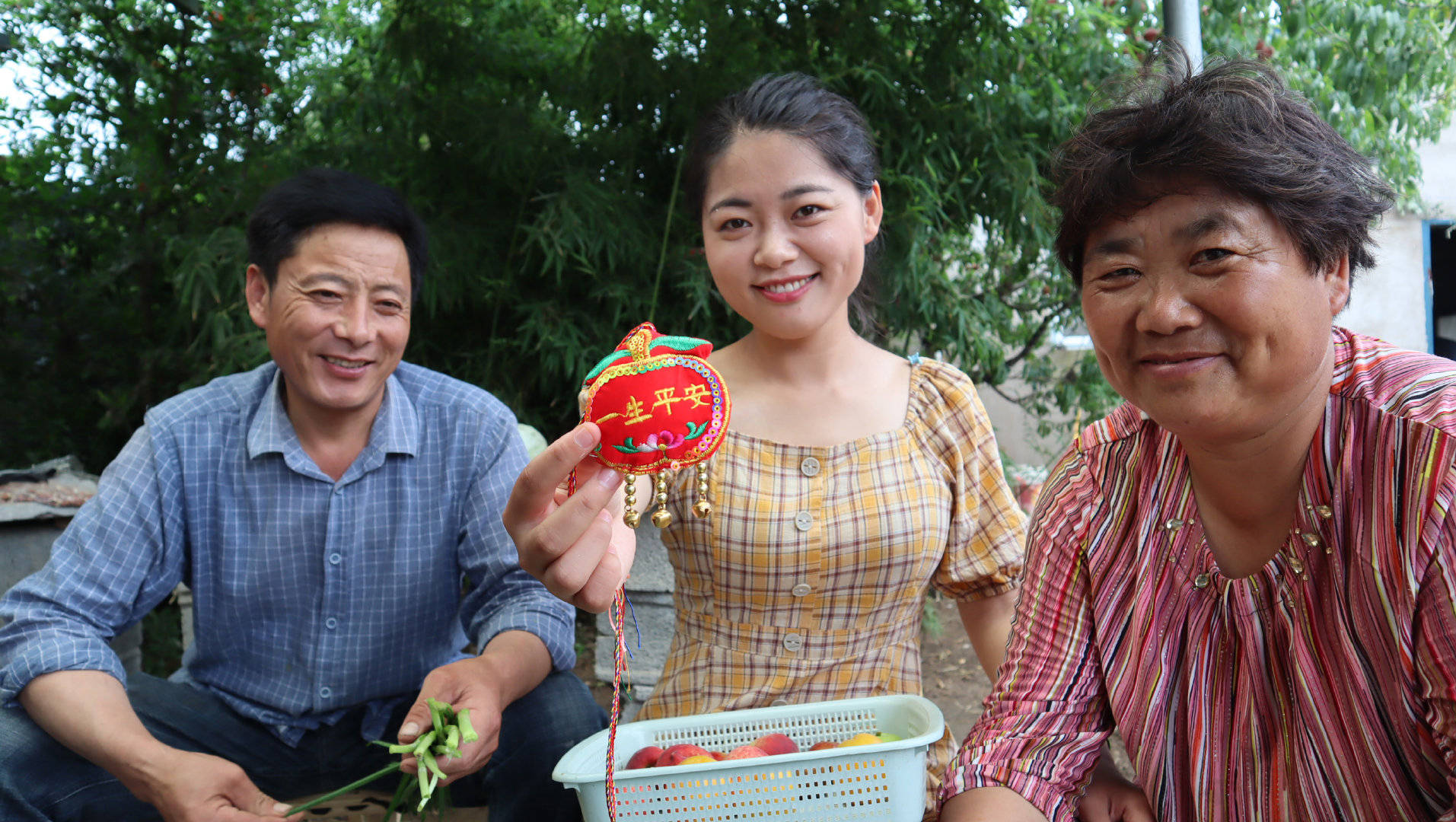 92年女孩毕业回乡当棉被厂厂长,相信乡村也有诗和远方_小乔