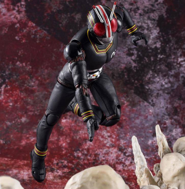 假面骑士black真骨雕玩具官方实物 完美还原皮套造型的世纪王黑日