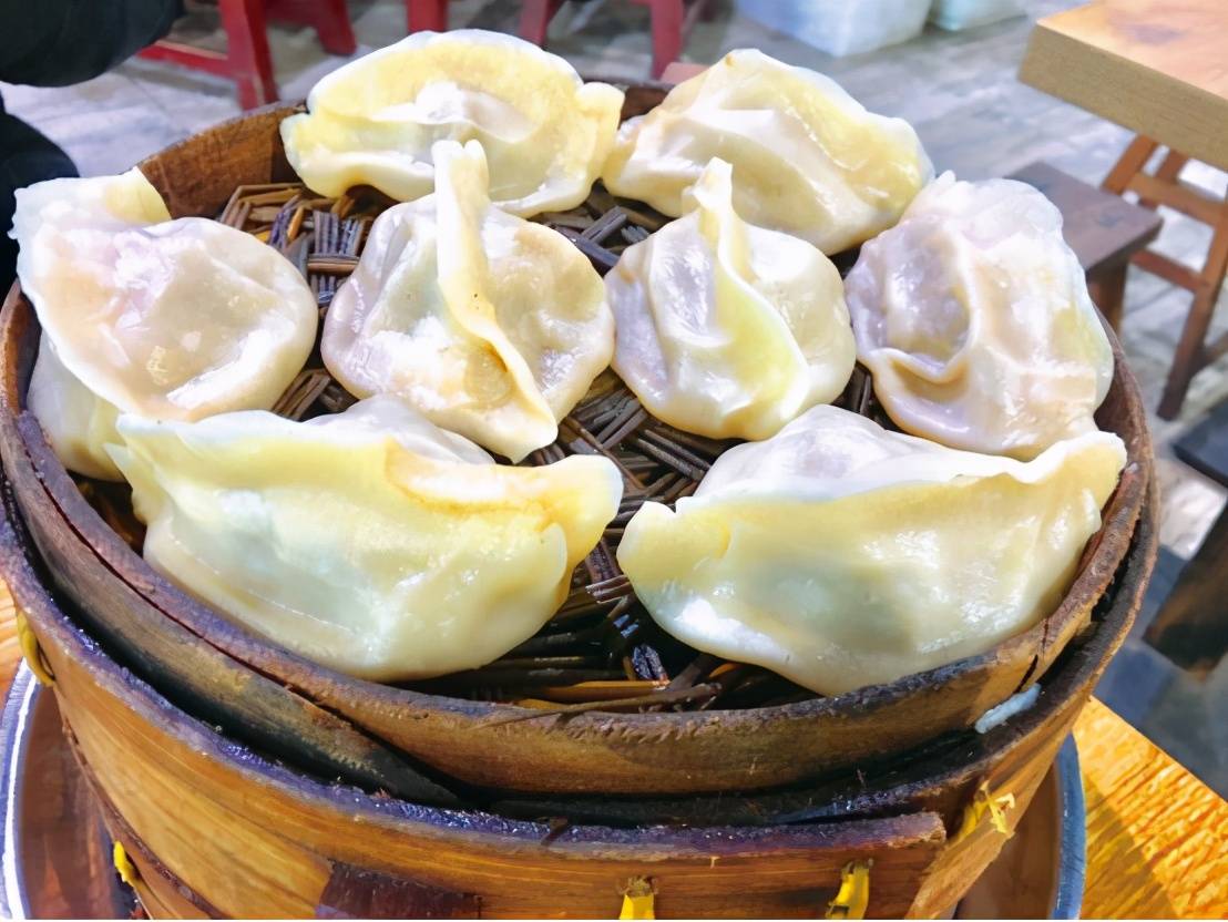 保定老字号3薄皮大馅香到流口水的白运章包子