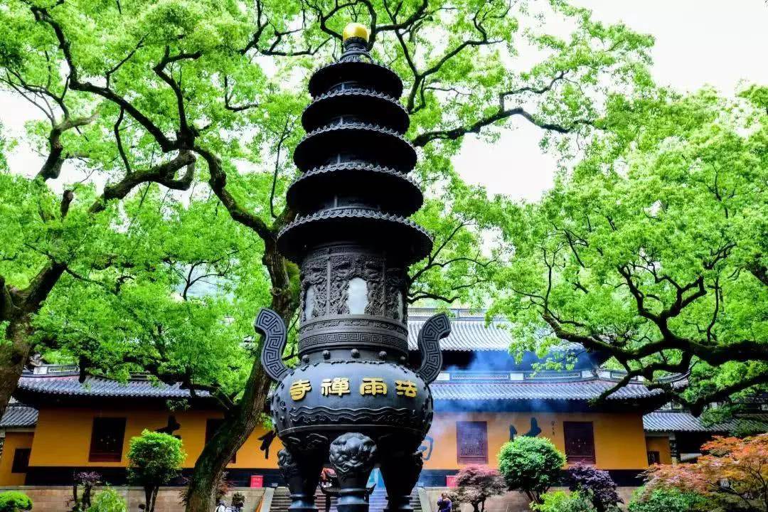 何种旅游观赏建筑的方式,在对游客来说,都是一种很值得称赞的寺庙景观