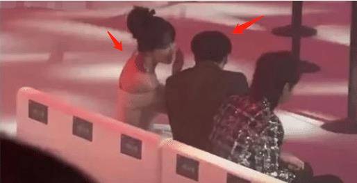 同款睡衣视频 cb75f1bb1dc54fc5a7314d0aab20e97d.jpeg