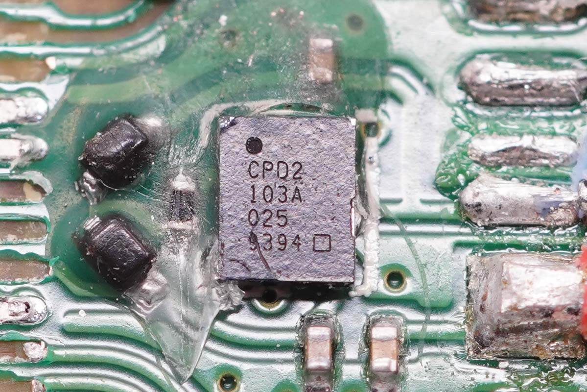 内置|讯光电子0.8米USB4数据线拆解，内置赛普拉斯控制器