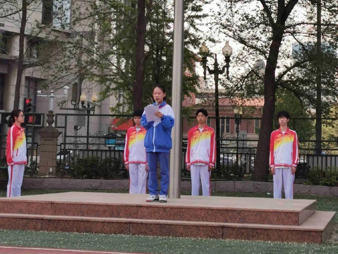 人間四月芳菲盡正是少年勞動時天津市第二十中學七年三班值週記