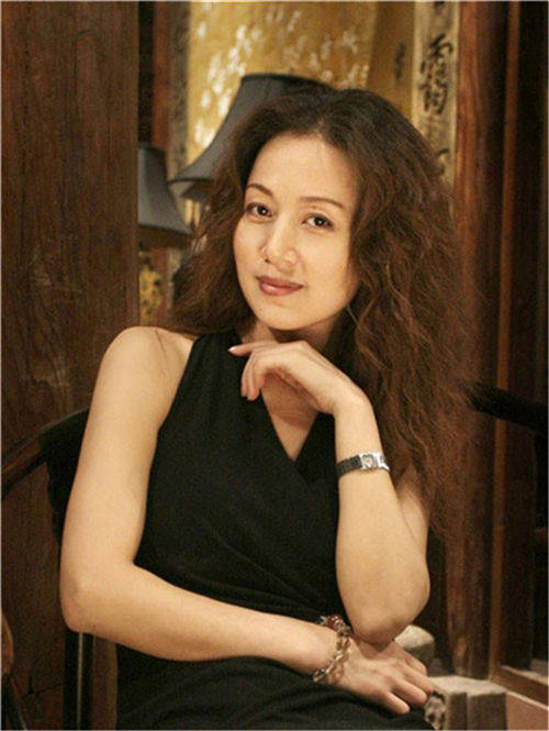 《西游记》片酬第一演员,专机接送出镜3分钟,却被观众记了30年_殷温娇