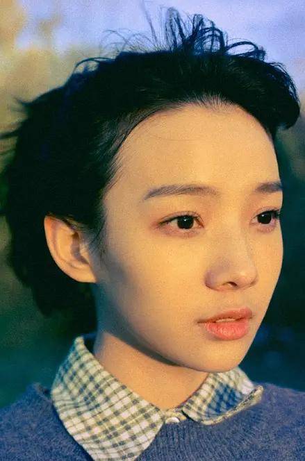 95后小花演员鲁照华写真昨夜我梦见了你阳光女孩