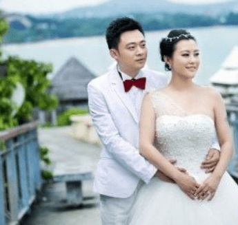 双子女婚纱_动漫婚纱情侣头像(3)