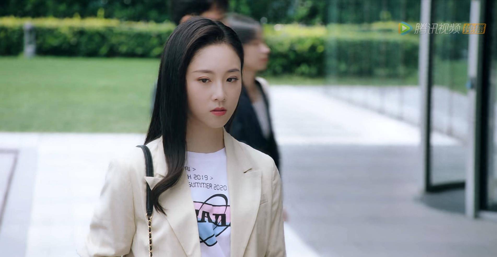 《乌鸦小姐与蜥蜴先生》苏曼琳酒后表白,顾川拒绝的方式真圈粉