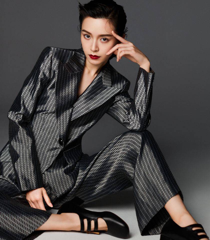 谢霆锋为她着迷,曾是angelababy闺蜜,身价过亿嫁富豪_文咏珊