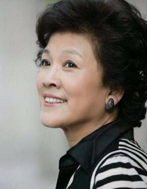 怎么当上国家一级演员 d0883d8f3f314538a617f0ebfb7fc3d3.jpeg