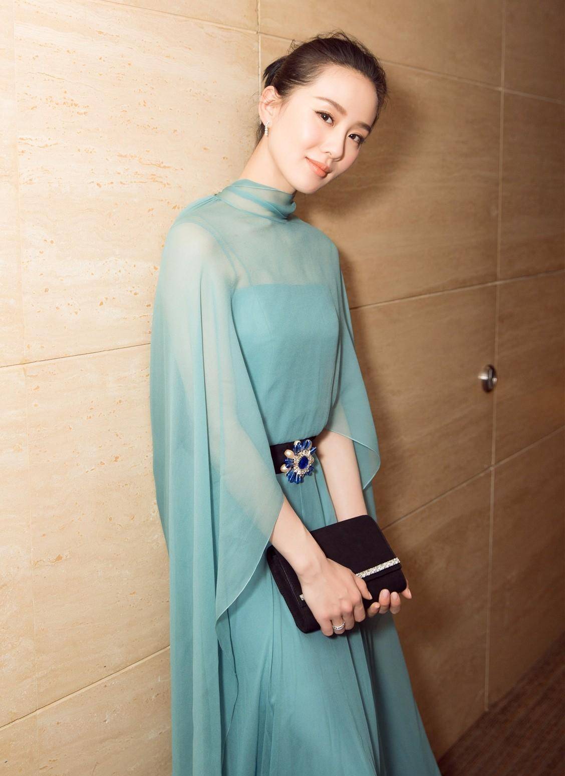 刘诗诗衣品太高阶明明优雅可人却总能穿出腔调感有态度真时髦