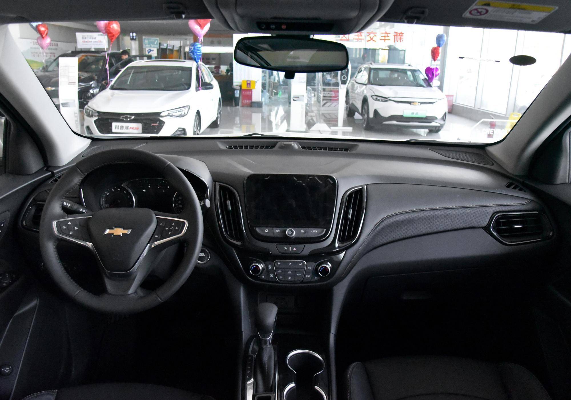 舒适度很高油耗也很亲民的中型suv实拍雪佛兰探界者