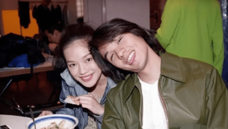 舒淇晒冯德伦帅照自言很孤独 好友们调侃场面欢乐