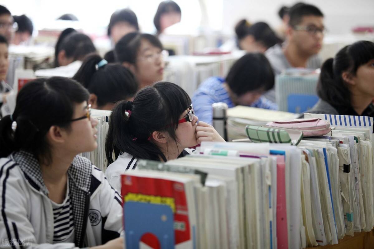 这才是真正的教育专家 30788a68110a4d0fb253521987f07acd.jpeg