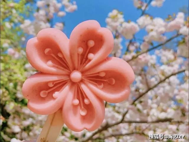 一上午就被抢空打造了三星堆版"娃娃头"两款青铜面具为模板这款冰激凌