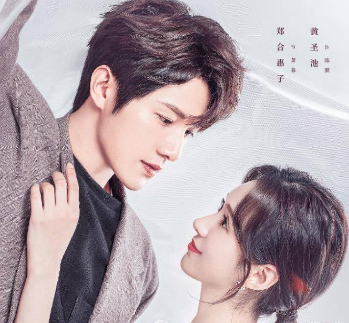 八月长安经典小说影视化女主一人分饰两角光冲剧情就追定了