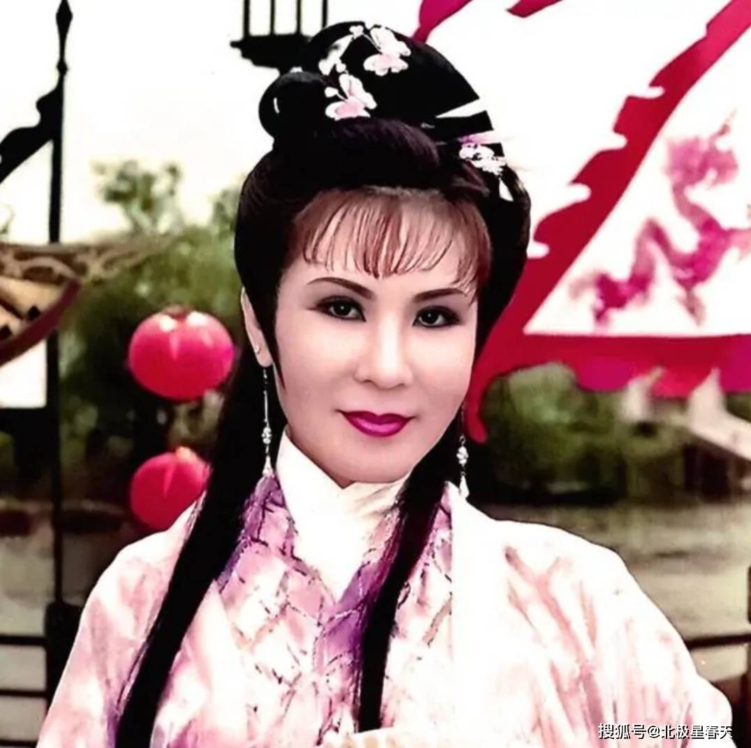 42岁的李晨演高中生,近60岁的刘晓庆演14岁少女,网友:太辣眼睛_杨钧钧