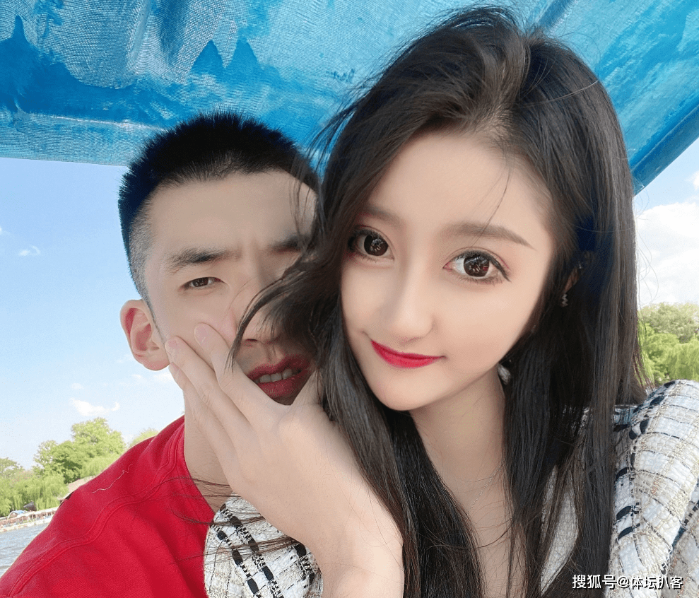 原创和女排奥运冠军分手后男篮前国手新女友曝光两人公开大秀恩爱