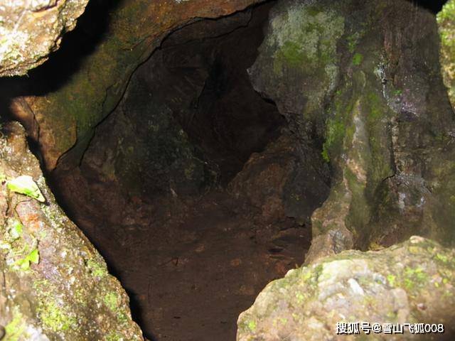 天门山神秘山洞图片