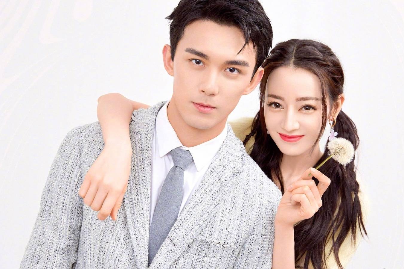 原创迪丽热巴吴磊双人大片公开
