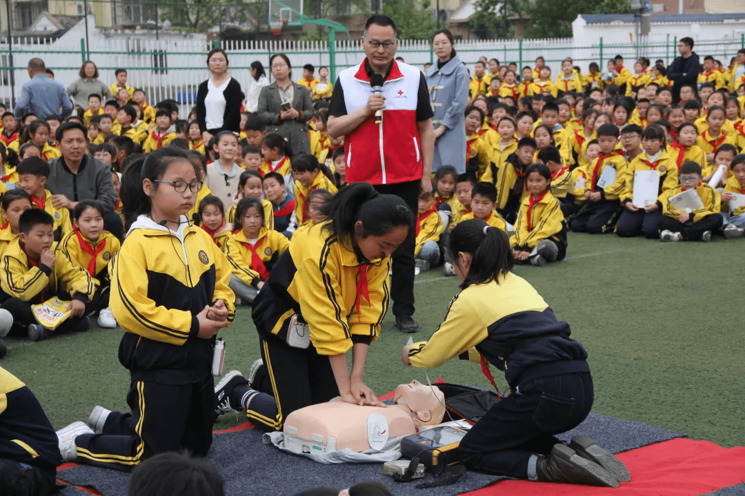 响水县实验小学开展应急疏散演练活动