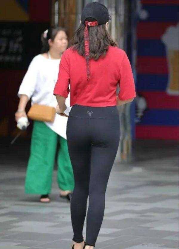 怎么拥有好看的臀 ee45b08f83524233b8f0f1ebce8c9503.jpeg