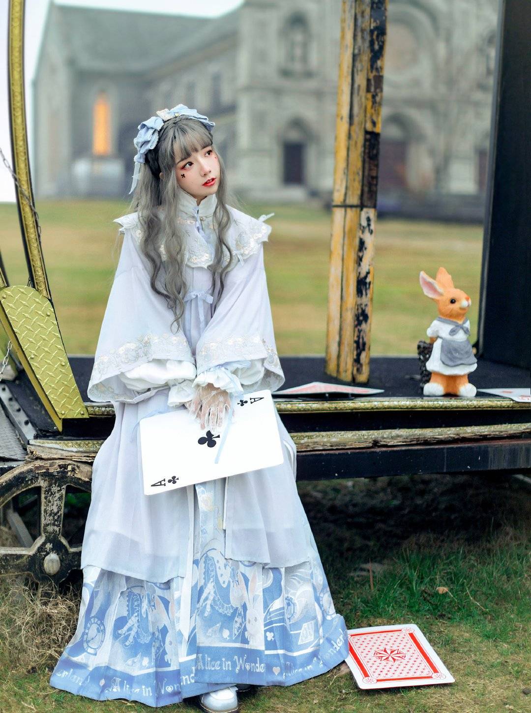 设计师在想什么,把汉服做得lo里lo气,这还是汉服吗?_洛丽塔