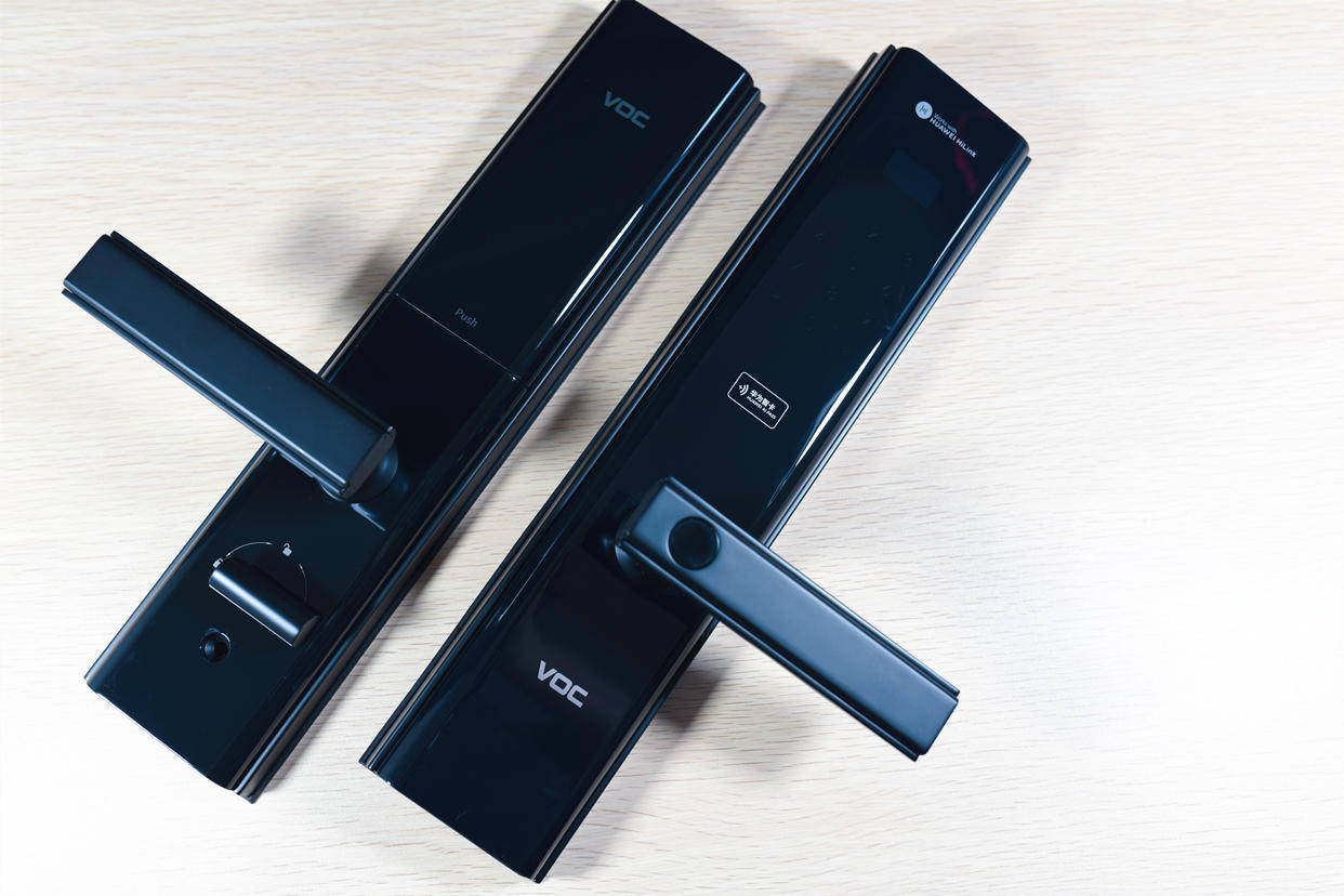 开门如此简单智能-华为voc智能指纹锁s_面板