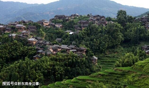 原生态民俗风情村寨—架里苗寨_从江县
