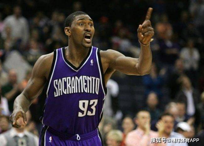 慈善·森迪福特-阿泰斯特,但他们的朋友更喜欢叫他原名"罗恩",我们