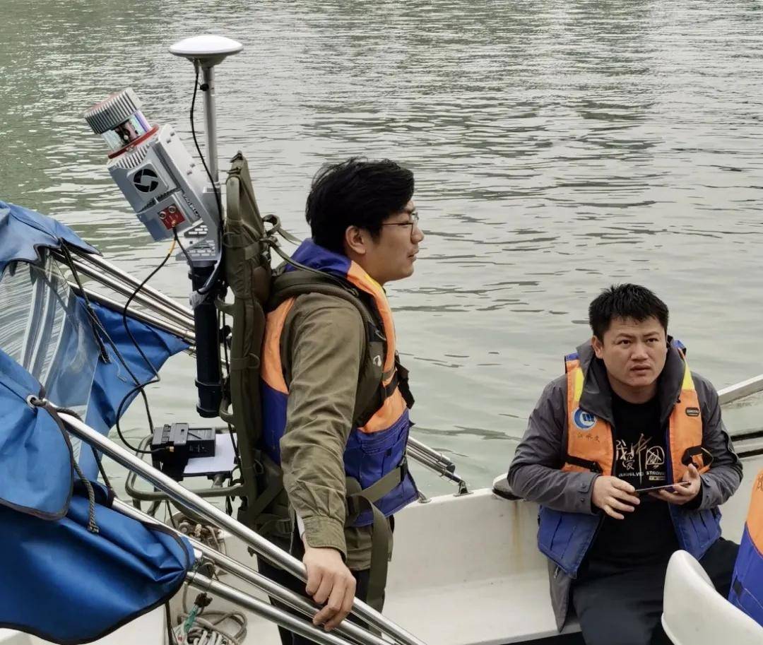 cm|海达数云ARS-1000L机载激光测量系统顺利交付长江中游水文水资源勘测局