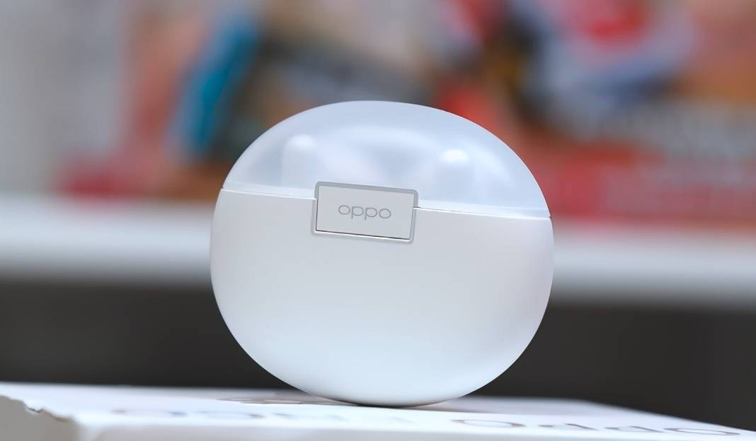 大佬实测oppo Enco Air 半透明设计很特别 耳机