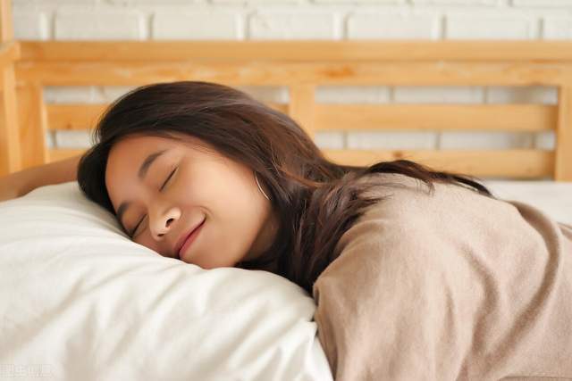 梦境预兆与现实，解析梦到男朋友病了住在了我家，我家人反对的深层含义